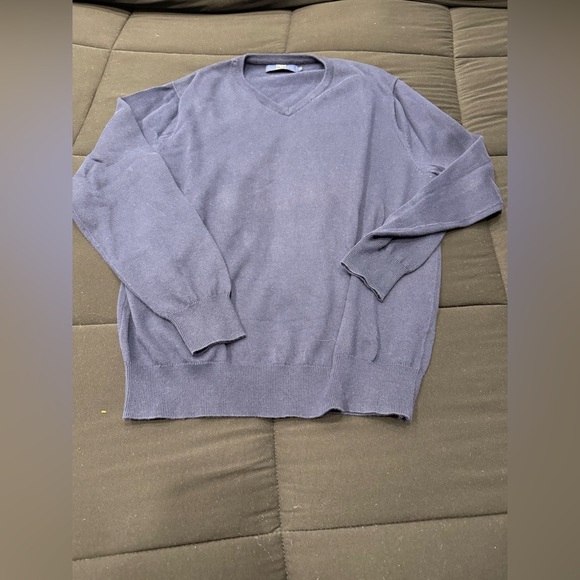 J Crew Men’s V Neck Sweater Tee- Navy- Size L - Picture 3 of 4